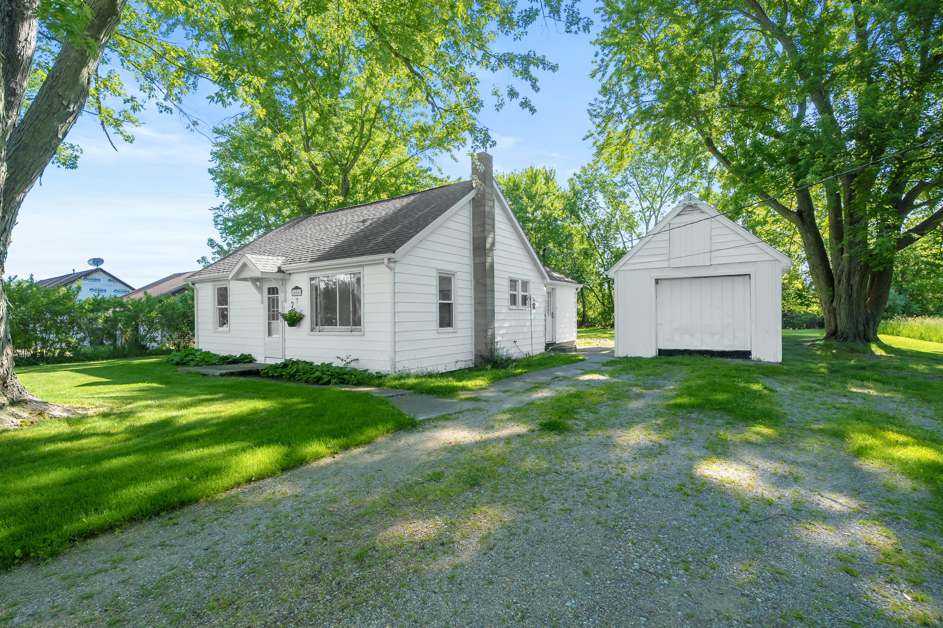 10561 Baldwin Road Bridgman, MI 49106 - Photo 3 of 32 Baldwin Rd 10561 Bridgman 49106-26