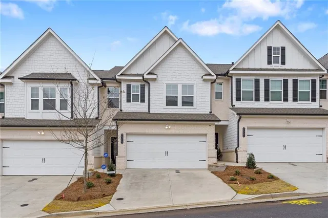 $2,650 | 2559 Adventure Way, Doraville, GA 30360