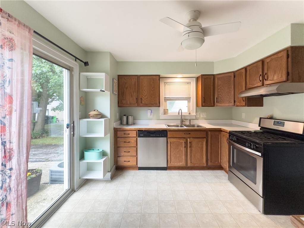 1517 Holmden Road South Euclid, OH 44121 - Photo 17 of 31 Gallery Image 17