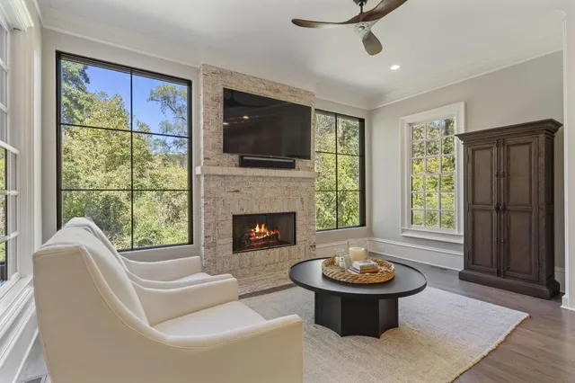 $2,485,000 | 390 Ivy Knoll, Atlanta, GA 30342