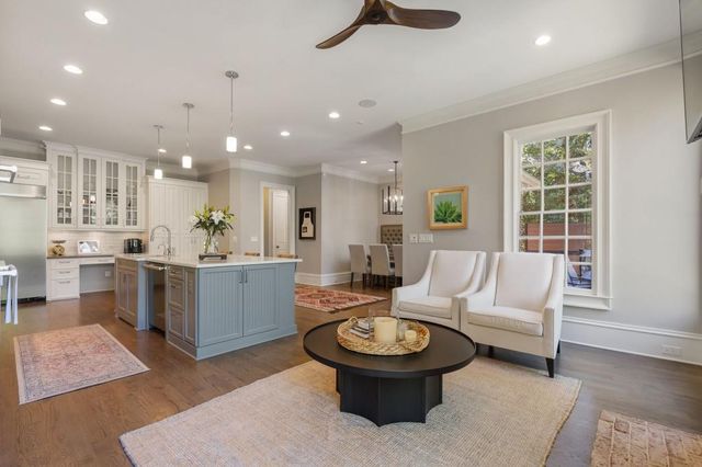 $2,485,000 | 390 Ivy Knoll, Atlanta, GA 30342
