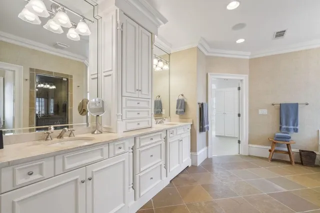 $2,485,000 | 390 Ivy Knoll, Atlanta, GA 30342