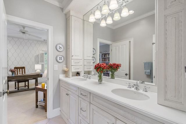 $2,485,000 | 390 Ivy Knoll, Atlanta, GA 30342