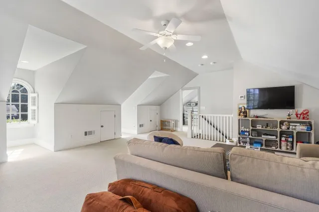 $2,485,000 | 390 Ivy Knoll, Atlanta, GA 30342