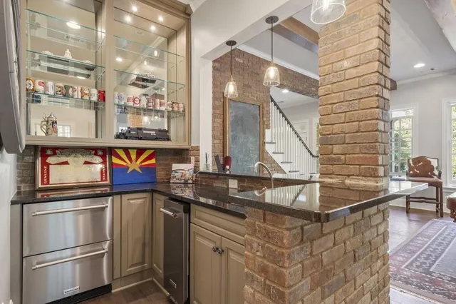 $2,485,000 | 390 Ivy Knoll, Atlanta, GA 30342