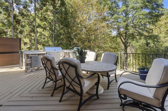 $2,485,000 | 390 Ivy Knoll, Atlanta, GA 30342