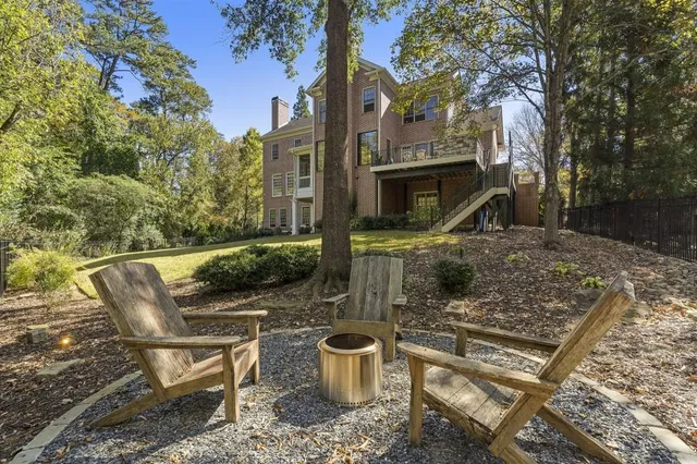 $2,485,000 | 390 Ivy Knoll, Atlanta, GA 30342