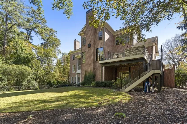 $2,485,000 | 390 Ivy Knoll, Atlanta, GA 30342