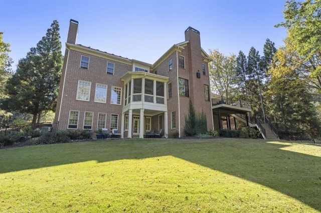 $2,485,000 | 390 Ivy Knoll, Atlanta, GA 30342