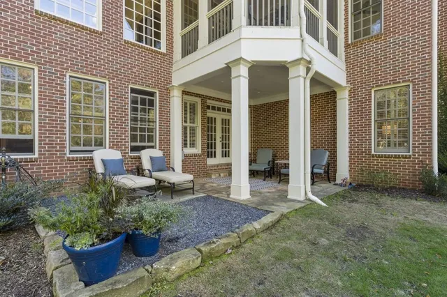 $2,485,000 | 390 Ivy Knoll, Atlanta, GA 30342