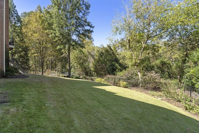 $2,485,000 | 390 Ivy Knoll, Atlanta, GA 30342