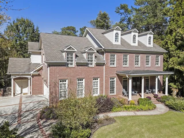 $2,485,000 | 390 Ivy Knoll, Atlanta, GA 30342