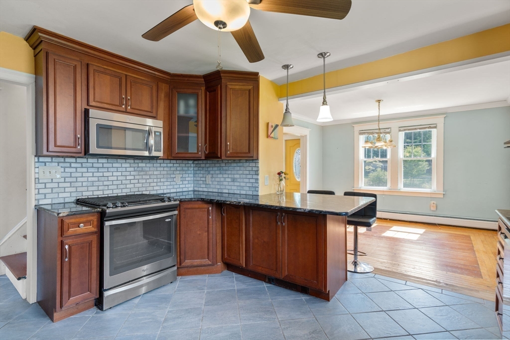 32 Wilmont Street Chicopee, MA 01013 - Photo 10 of 40
