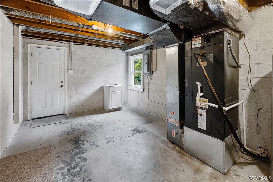 1818 Parma Road Henrico, VA 23229 - Photo 23 of 27 Storage with W/D hook-ups, Access to driveway