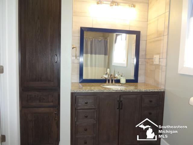 2241 West Liberty Road Clarklake, MI 49234 - Photo 18 of 21 Full Main Bath