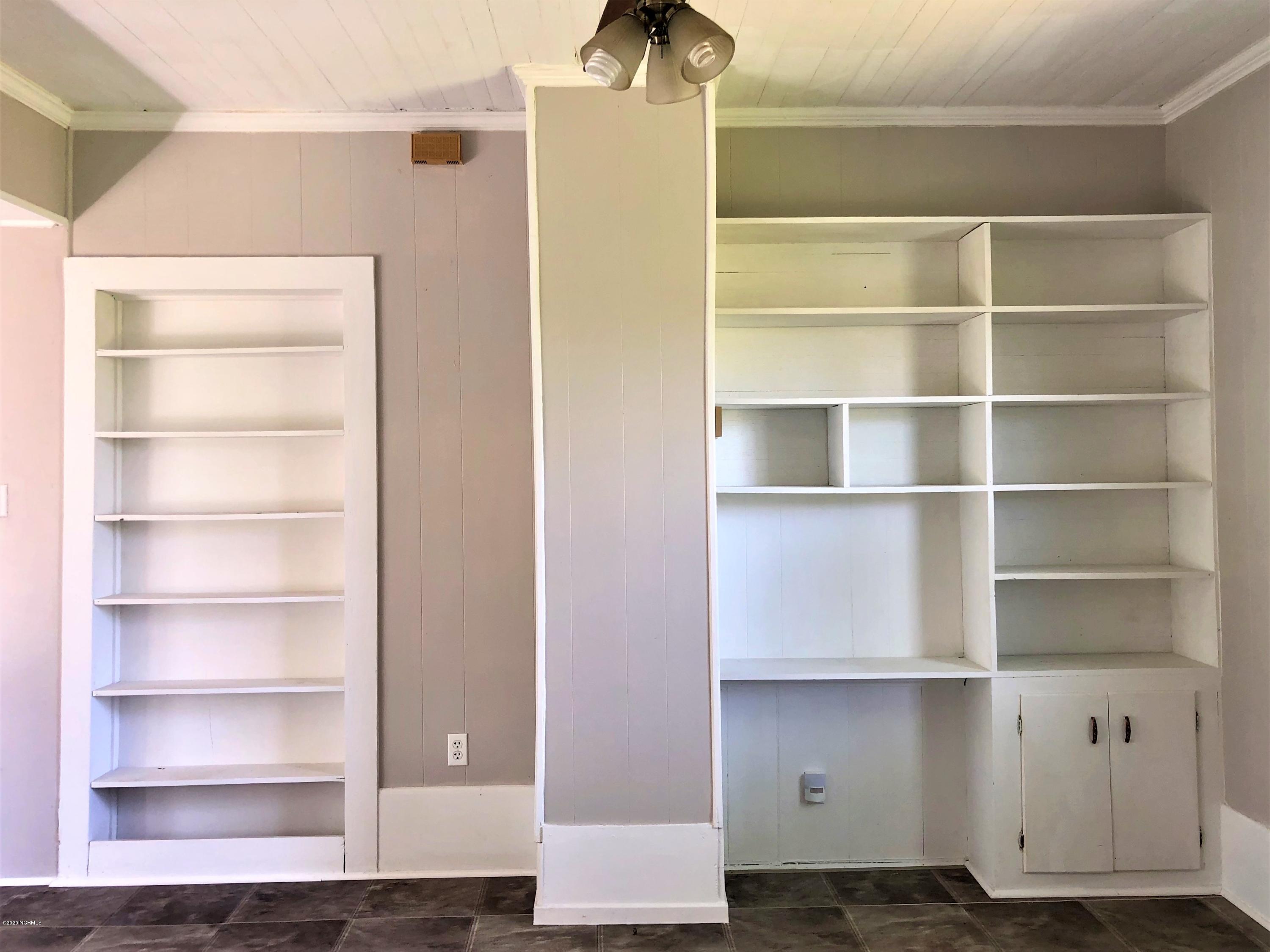 444 Morrison Road Maxton, NC 28364 - Photo 19 of 30 shelves