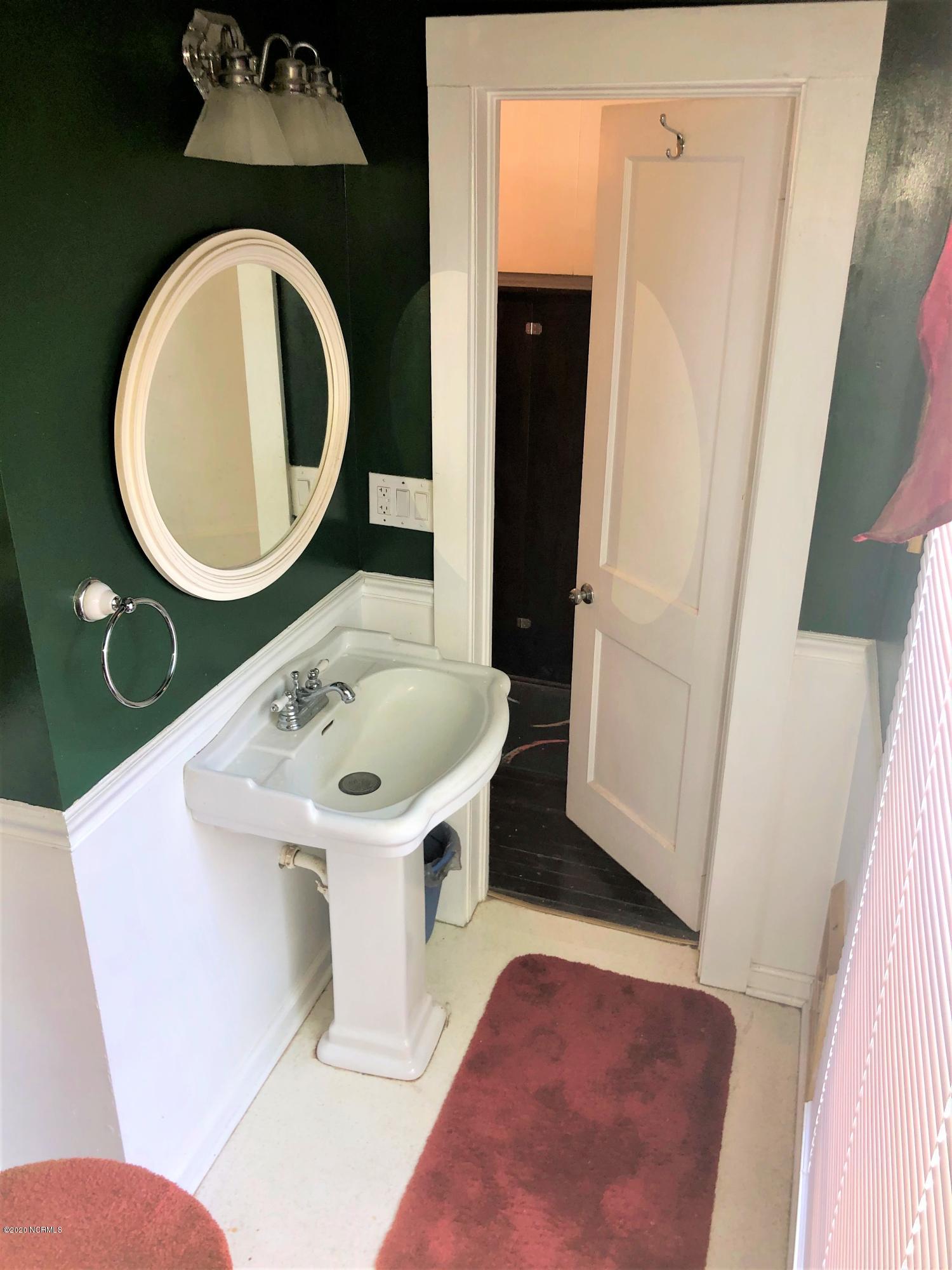 444 Morrison Road Maxton, NC 28364 - Photo 27 of 30 bathroom