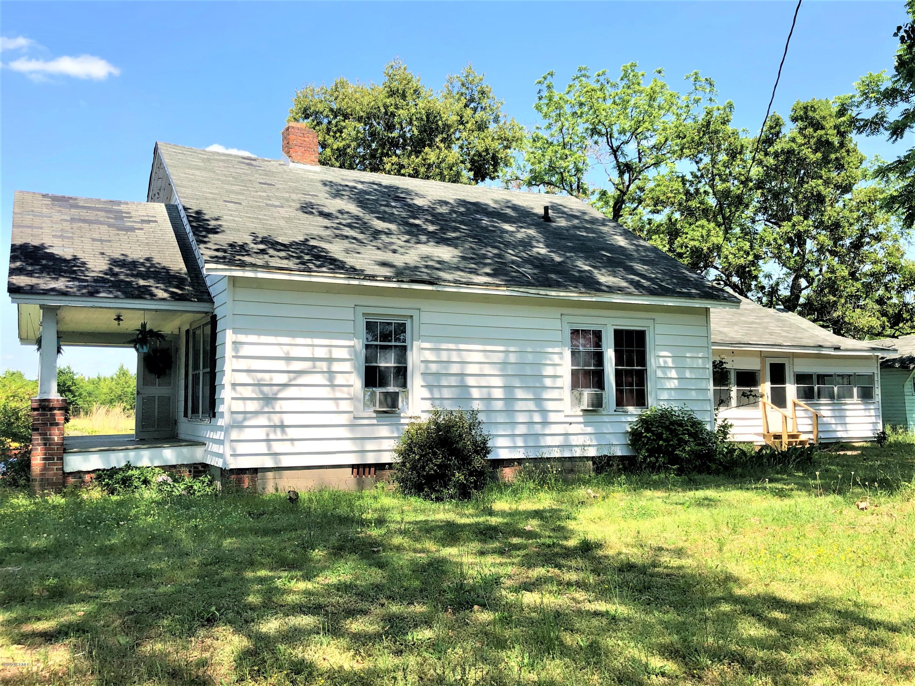 444 Morrison Road Maxton, NC 28364 - Photo 4 of 30 side2