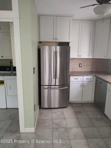 $2,200 | 215 West Grove Street, Clarks Summit, PA 18411