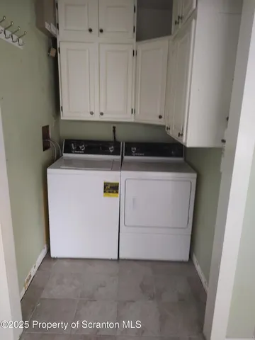 $2,200 | 215 West Grove Street, Clarks Summit, PA 18411