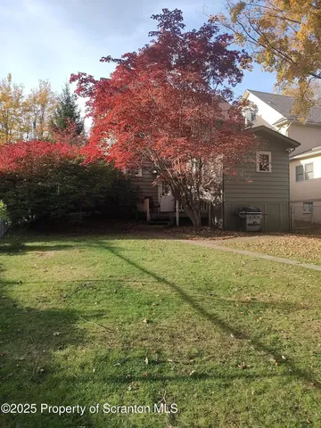 $2,200 | 215 West Grove Street, Clarks Summit, PA 18411