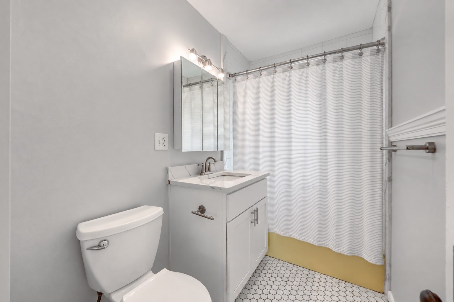 29 Laurel Road Milton, MA 02186 - Photo 18 of 25 Gallery Image 18