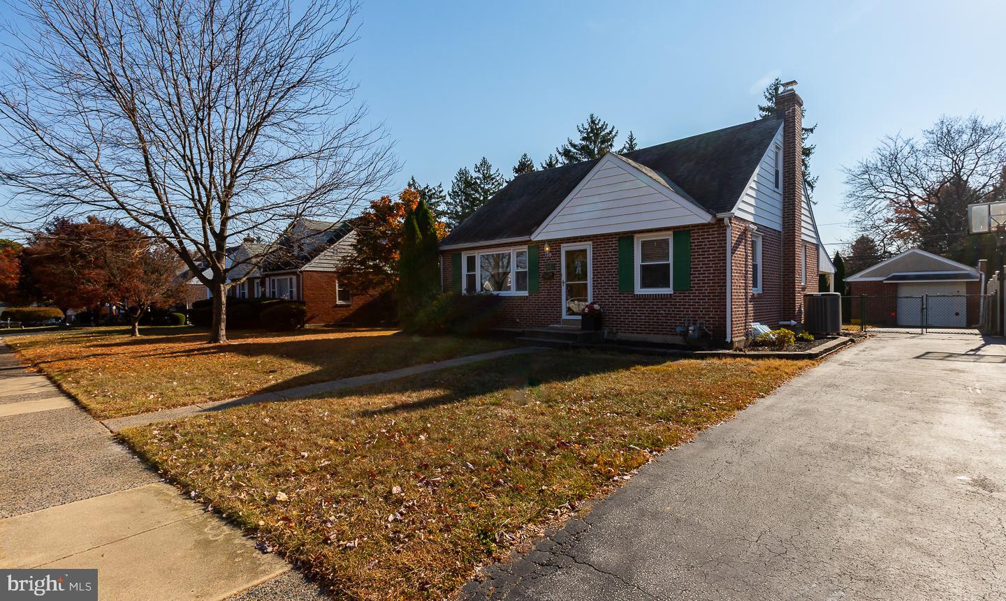 429 Barker Road Springfield, PA 19064 - Photo 2 of 39