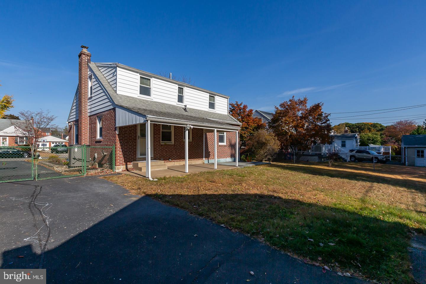 429 Barker Road Springfield, PA 19064 - Photo 3 of 39