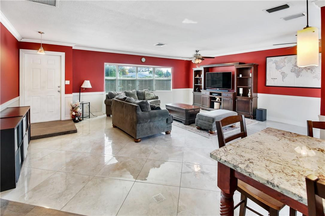 4933 Northwest 4th Avenue Boca Raton, FL 33431 - Photo 4 of 21 Photo 4