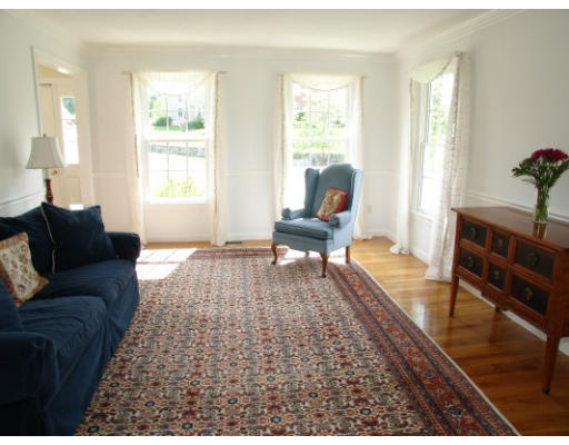 28 Little Pond Road Northborough, MA 01532 - Photo 8 of 18 Gallery Image 8