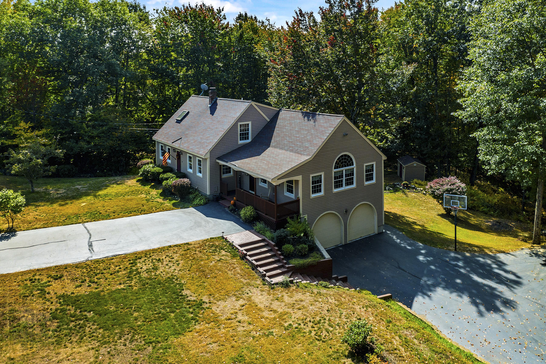 22 Oak Ridge Drive Standish, ME 04084 - Photo 4 of 44 oakridge-mcaleney-caffeine-09