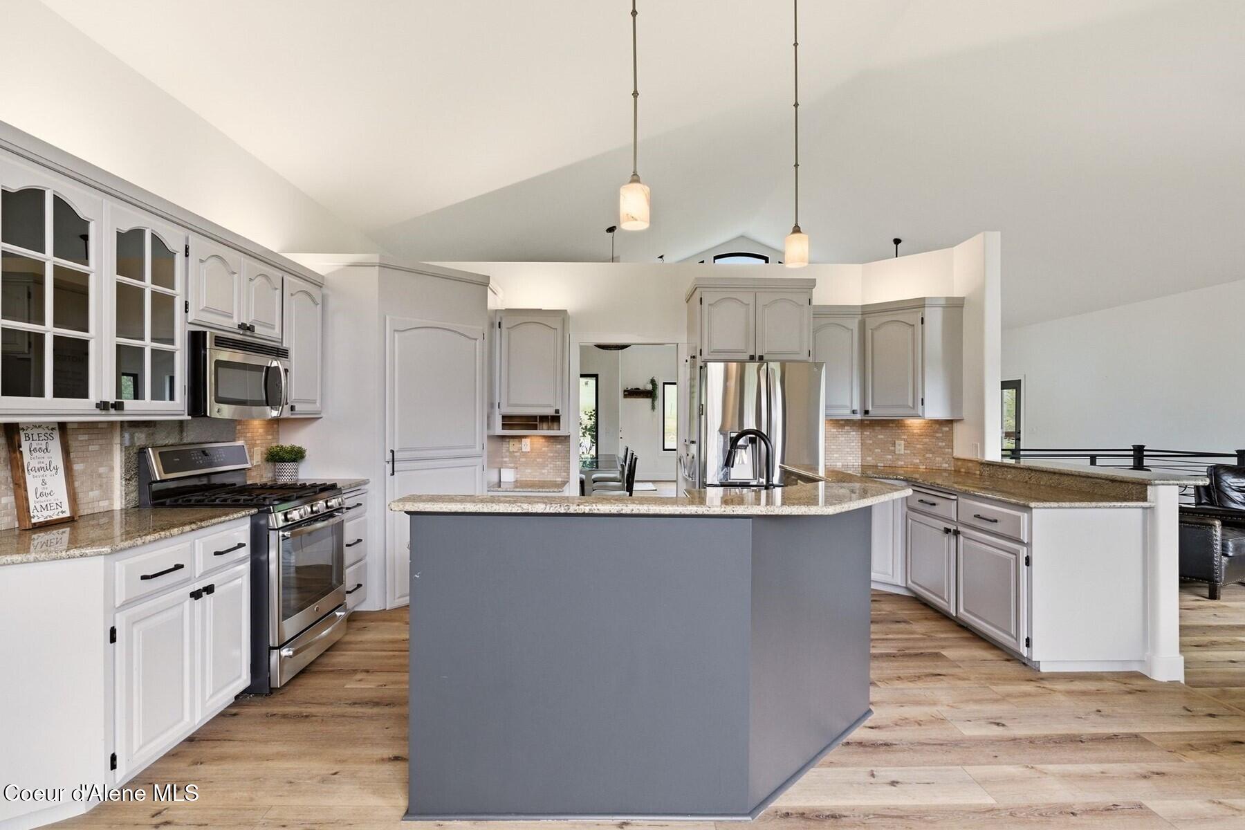 10988 West Thompson Road Coeur D'Alene, ID 83814 - Photo 18 of 71 Designed to Flow