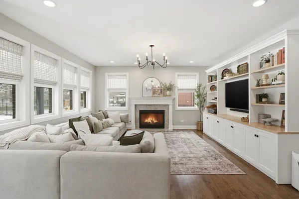 $689,000 | 21942 Princeton Circle, Frankfort, IL 60423