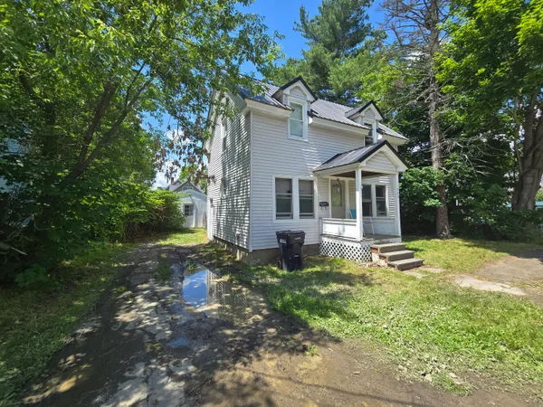 $199,900 | 240 Palm Street, Bangor, ME 04401