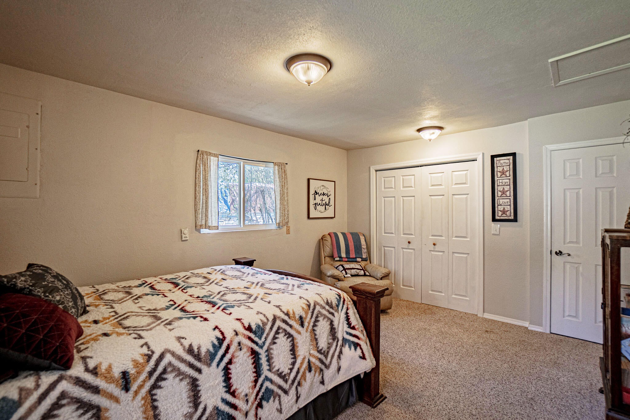 1035 Minthorne Road Rogue River, OR 97537 - Photo 16 of 41 Third Bedroom