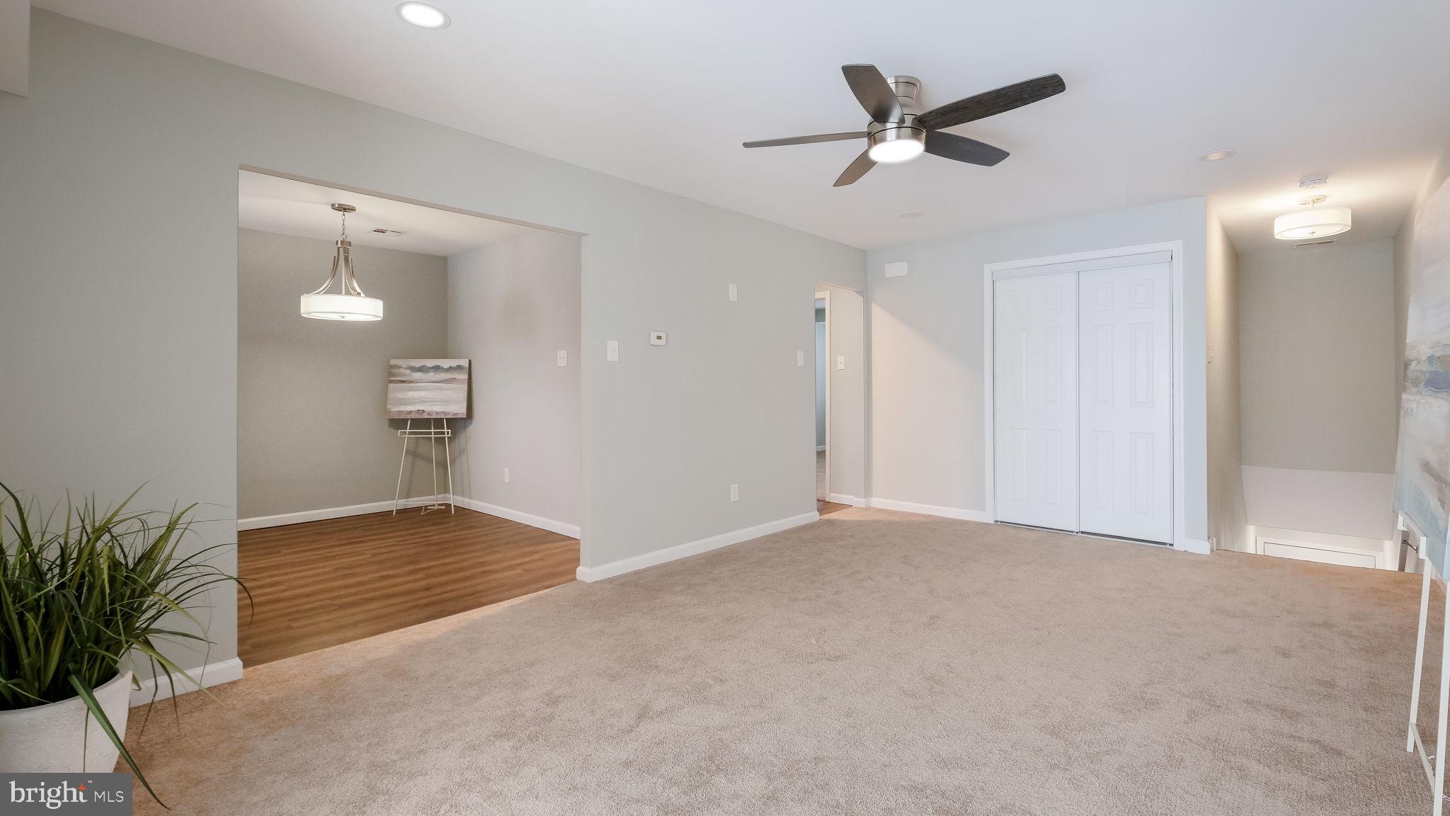1155 York Rd., Unit J3 Warminster, PA 18974 - Photo 2 of 11 SPACIOUS LIVING ROOM
