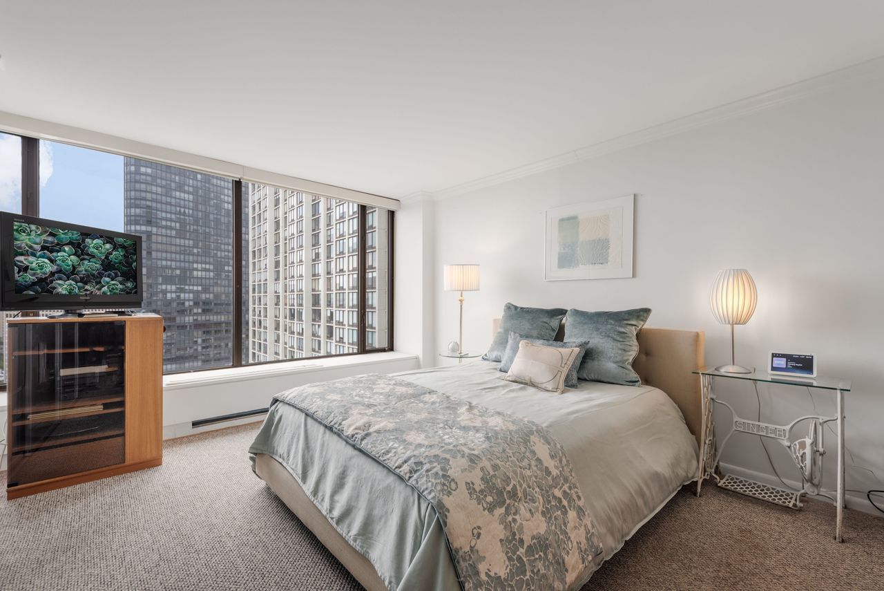 5455 North Sheridan Road, Unit 2602 Chicago, IL 60640 - Photo 13 of 25