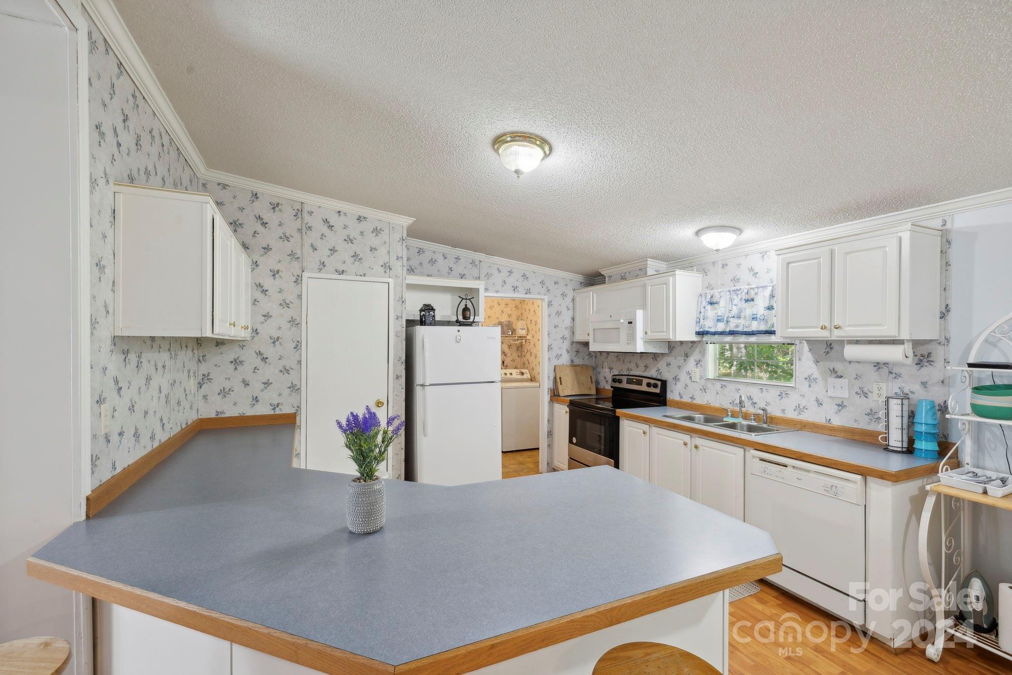 3152 Tanasee Gap Road Balsam Grove, NC 28708 - Photo 5 of 27 Gallery Image 5