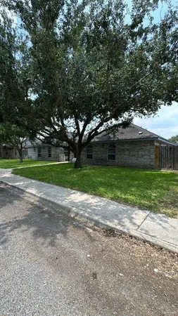 $800 | 1907 Bahamas Drive, Unit 2, Edinburg, TX 78541