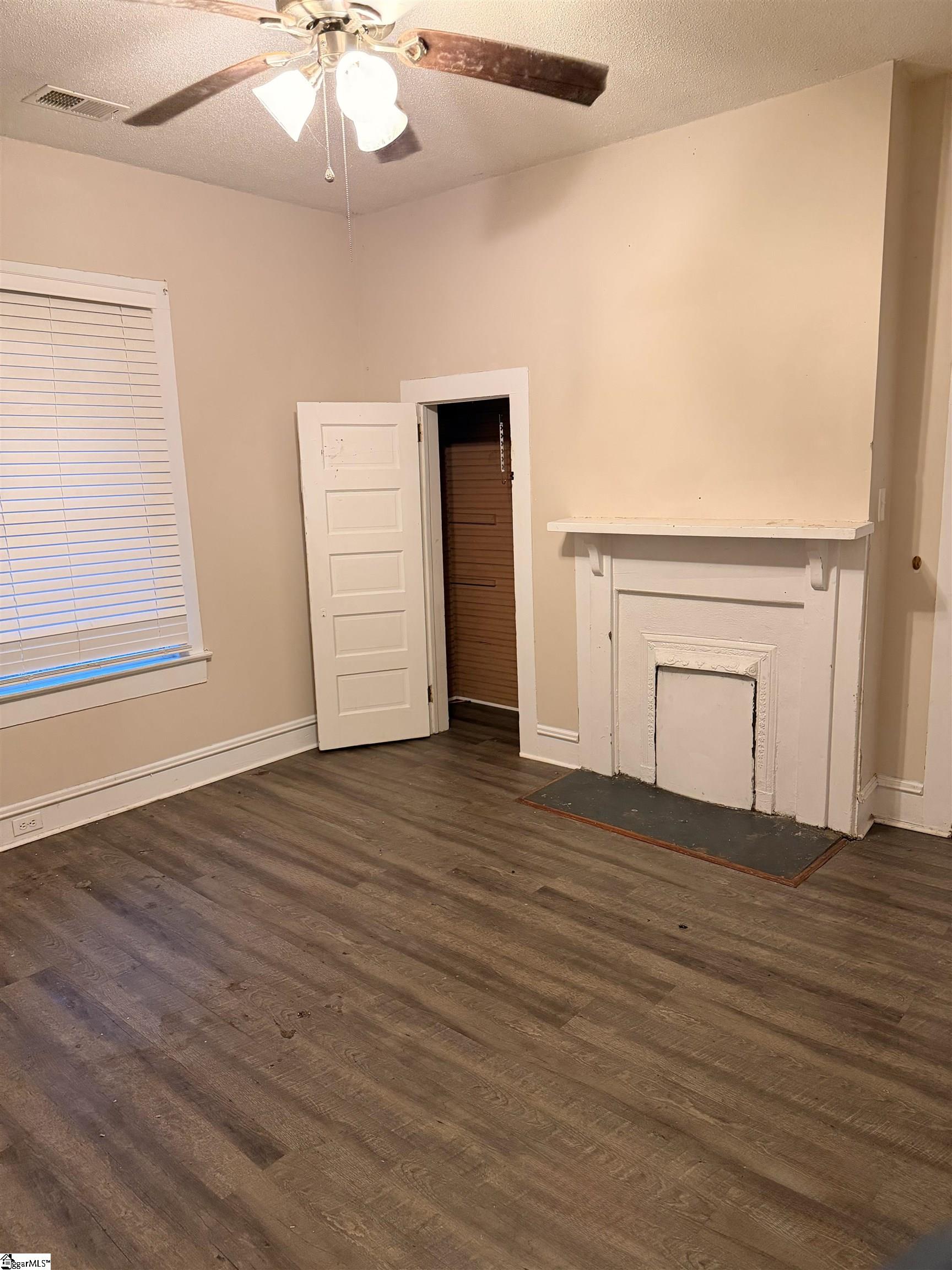 103 Florence Street Clinton, SC 29325 - Photo 4 of 20 Gallery Image 4