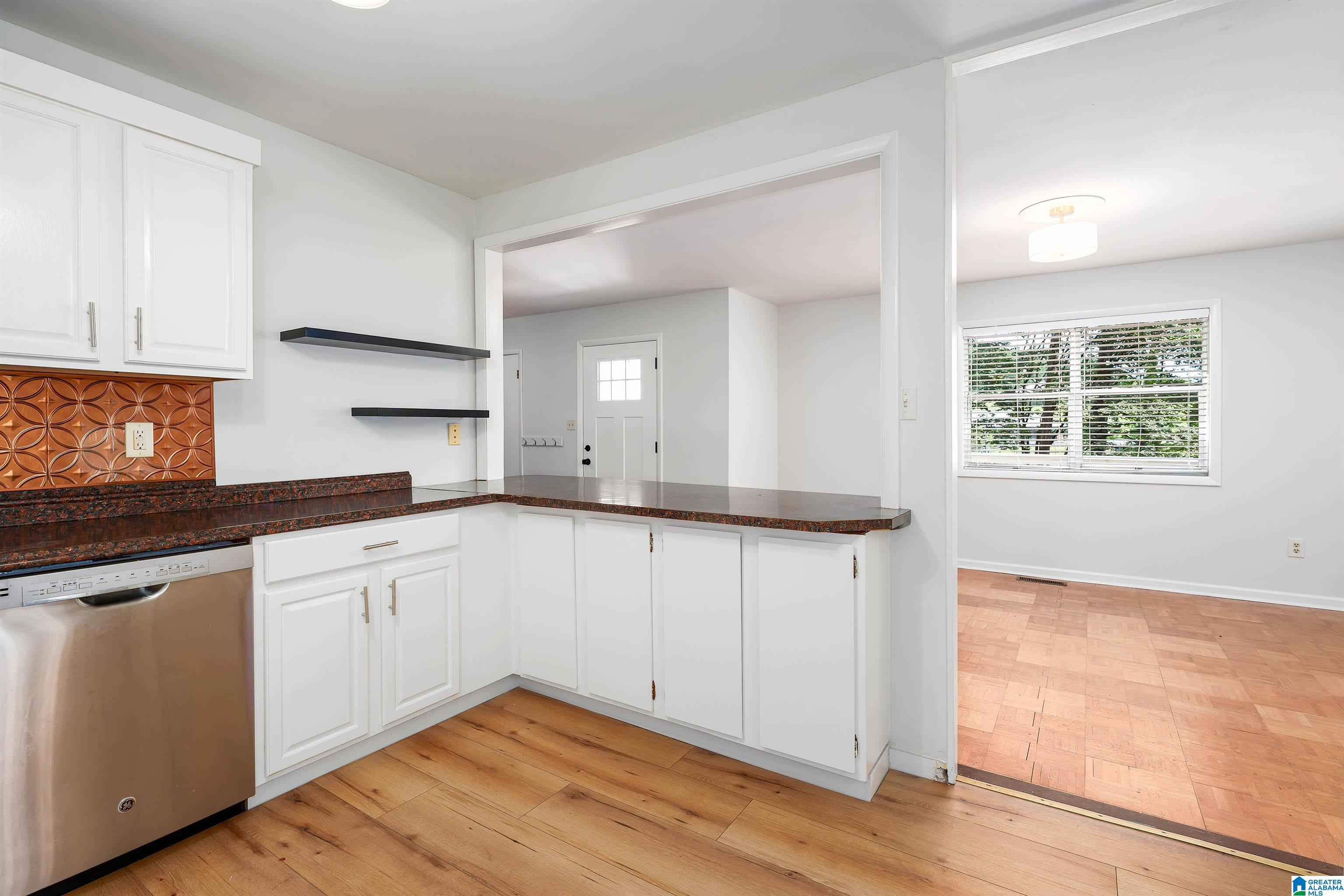 557 Interlox Road Birmingham, AL 35210 - Photo 7 of 28 Gallery Image 7