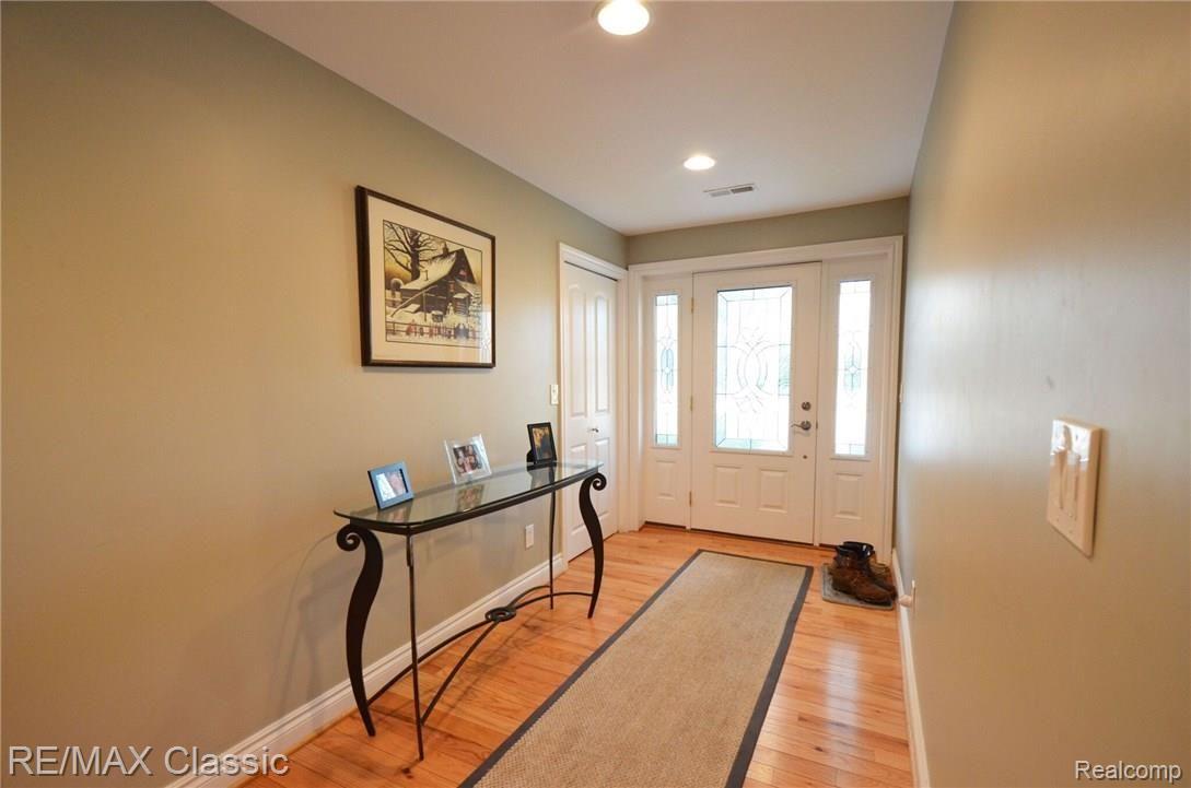 3473 Moberly Road Commerce Township, MI 48382 - Photo 3 of 31 3473 Moberly Road56.JPG