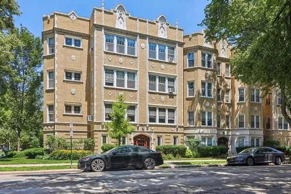 $179,000 | 824 Washington Boulevard, Unit 1, Oak Park, IL 60302