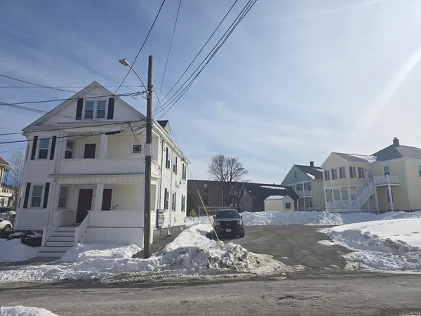 $2,200 | 17 Grafton Street, Unit 2, Quincy, MA 02169