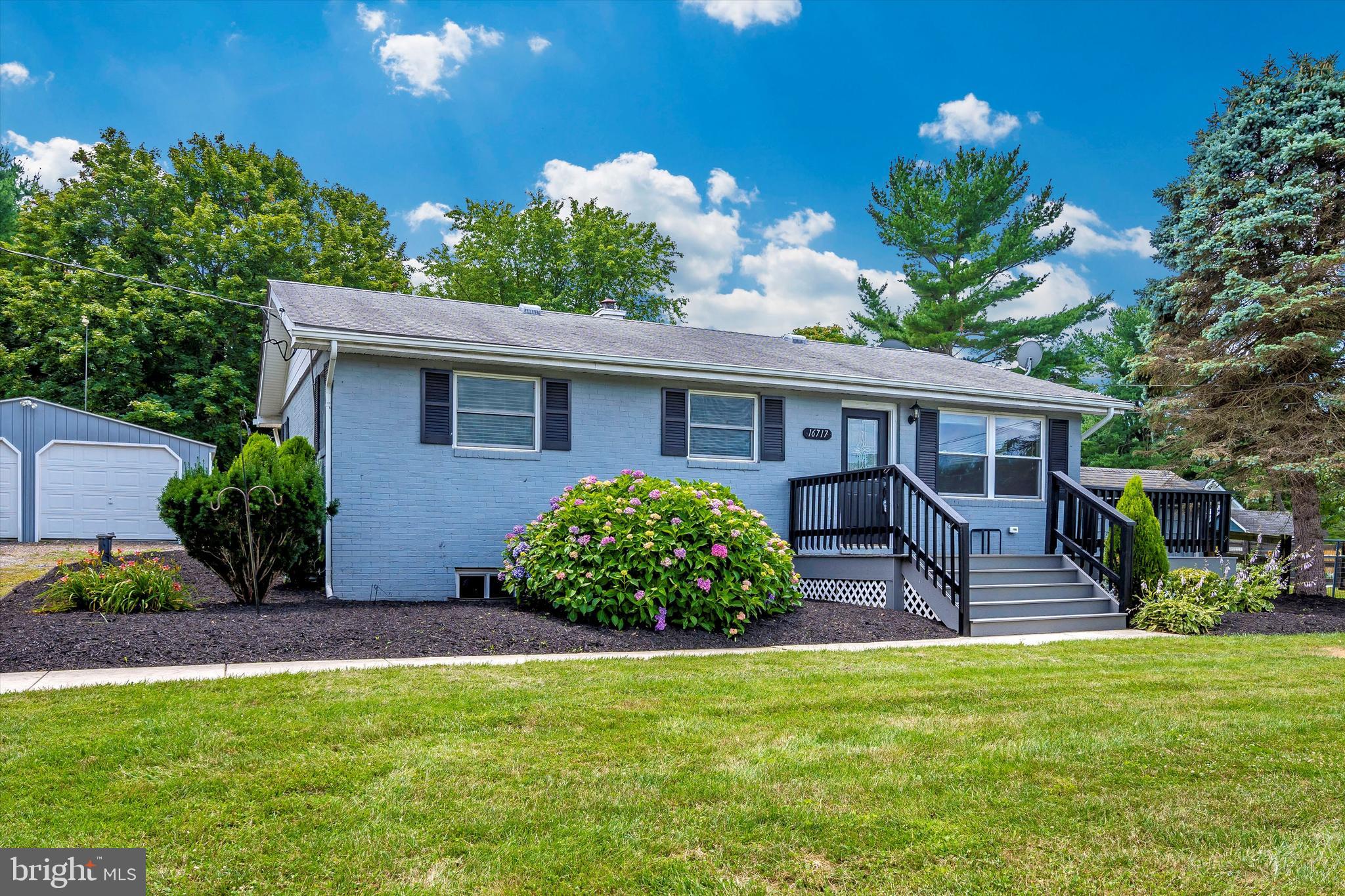 16717 Frederick Road Mount Airy, MD 21771 - Photo 3 of 49 Gallery Image 3