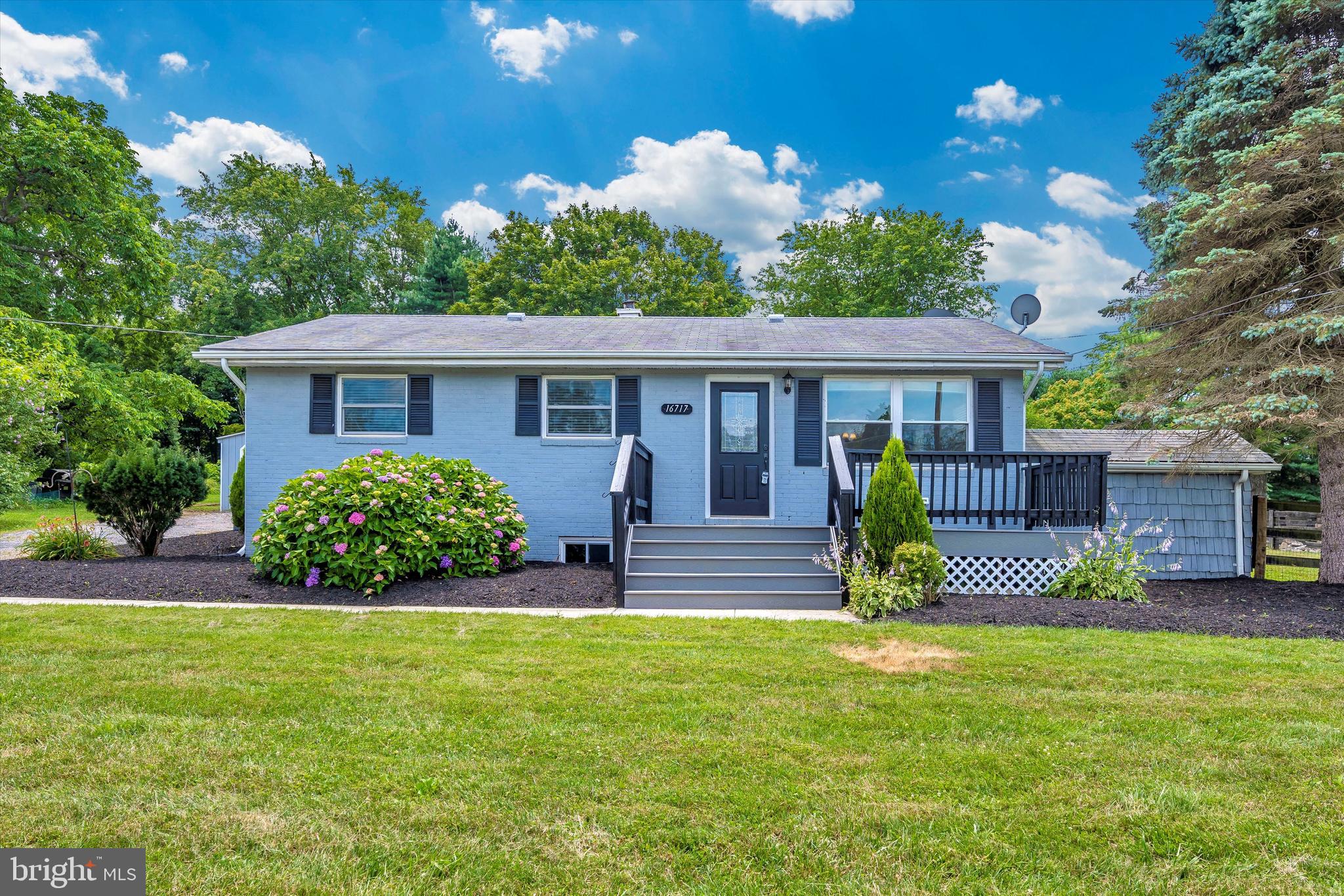 16717 Frederick Road Mount Airy, MD 21771 - Photo 4 of 49 Gallery Image 4