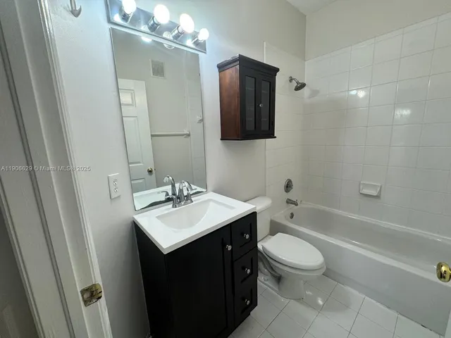 $2,800 | 5630 Northwest 114th Path, Unit 106, Doral, FL 33178