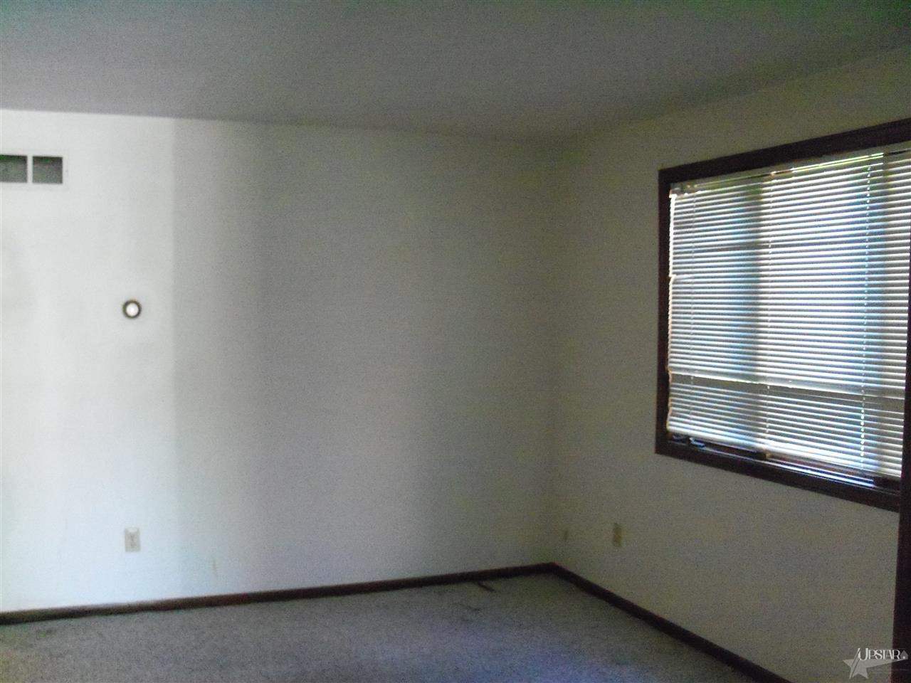 6910-12 Decatur Road Fort Wayne, IN 46816 - Photo 4 of 21
