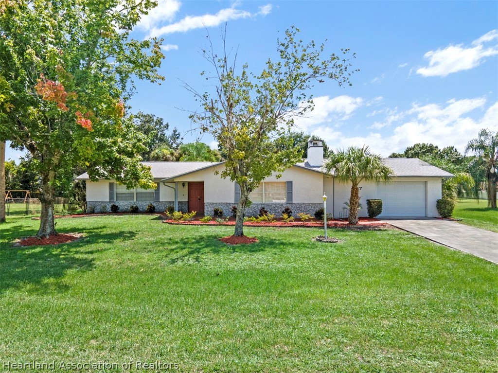 417 Spring Boulevard Sebring, FL 33876 - Photo 1 of 31 Gallery Image 1