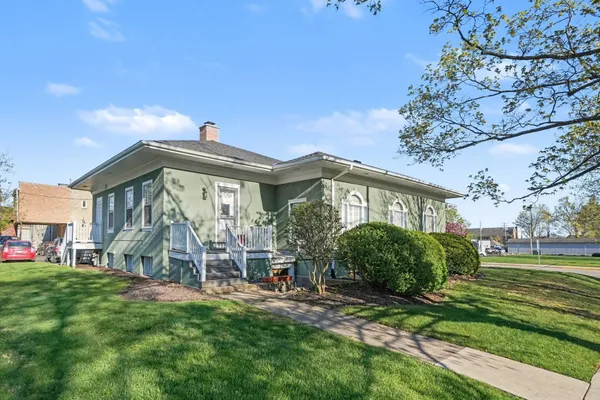 $550,000 | 624 Phoenix Street, South Haven, MI 49090